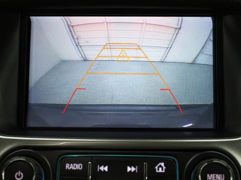 Used 2017 Chevrolet Suburban LT image 17