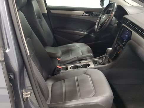 Used 2020 Volkswagen Passat 2.0T SE image 24