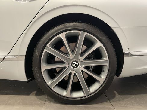 Used 2020 Bentley Flying Spur W12 image 8