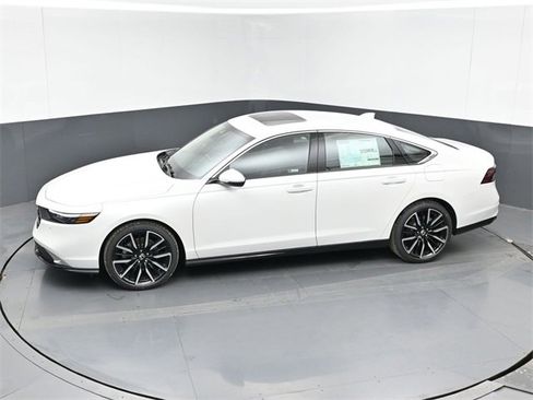 New 2025 Honda Accord Touring image 34