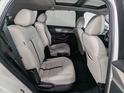 Used 2024 MAZDA CX-90 Plug-In Hybrid w/ Premium Pkg image 23