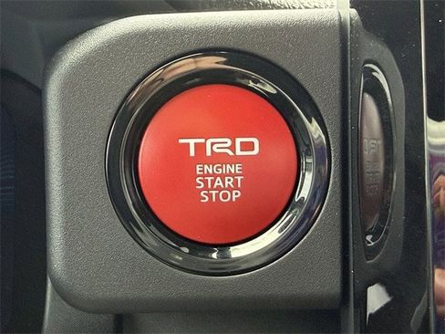 Certified 2025 Toyota 4Runner TRD Off-Road Premium image 21