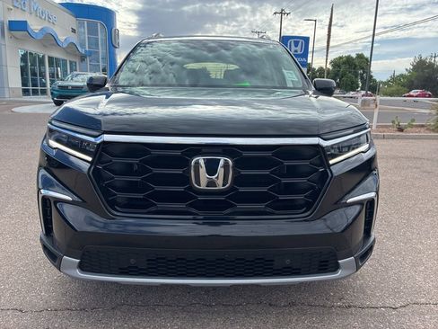Certified 2024 Honda Pilot Touring image 8