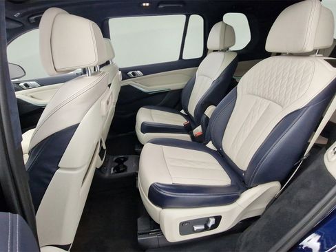 Used 2022 BMW X7 xDrive40i w/ Executive Package image 23