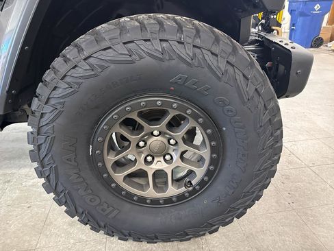 Used 2022 Jeep Wrangler Unlimited Rubicon w/ Xtreme Recon 35" Tire Package AWD/4WD image 64