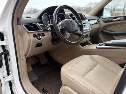 Used 2015 Mercedes-Benz GL 450 GL 450 4MATIC AWD 4dr SUV image 11