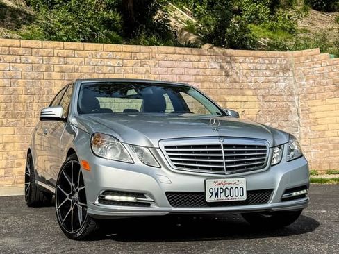 Used 2012 Mercedes-Benz E 350 Sedan image 4