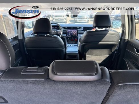 Used 2022 Jeep Grand Cherokee Limited 4xe image 32