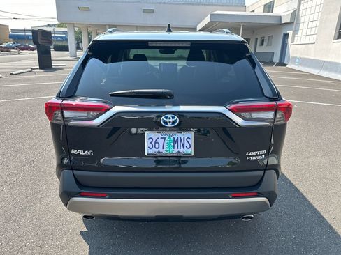 Used 2023 Toyota RAV4 Limited w/ Limited Grade Weather Package AWD/4WD image 5