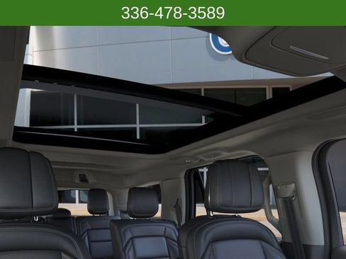 New 2026 Lincoln Navigator Reserve AWD/4WD image 22