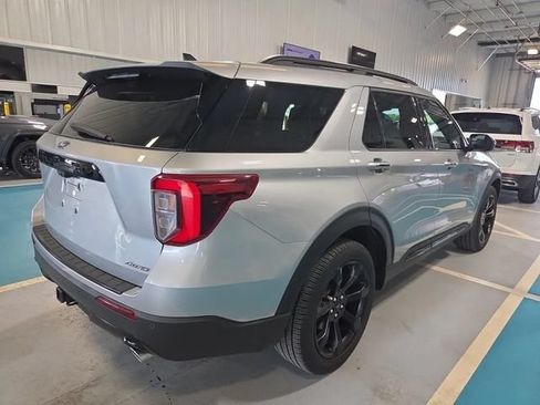 Used 2024 Ford Explorer ST-Line w/ Class IV Trailer Tow Package AWD/4WD image 4