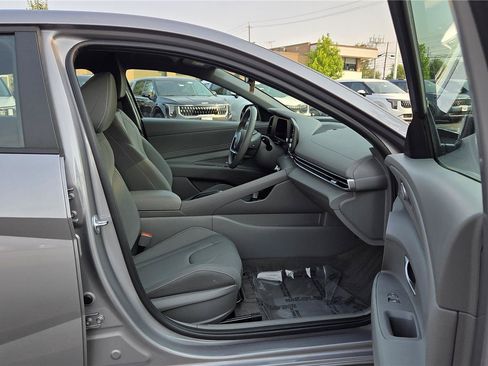 Used 2025 Hyundai Elantra Sport w/ Cargo Package FWD image 29