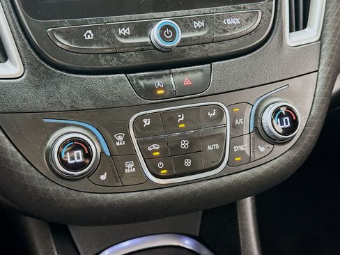Used 2022 Chevrolet Malibu LT FWD image 18