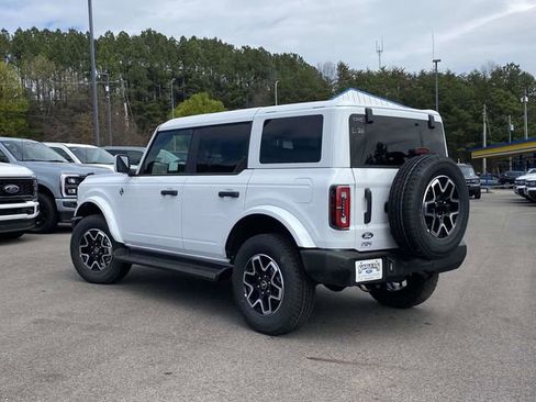 New 2026 Ford Bronco Outer Banks image 5