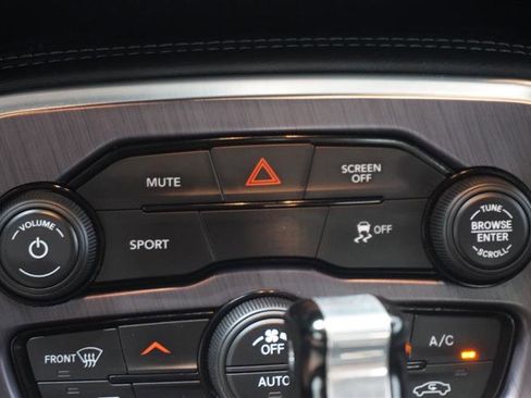 Used 2018 Dodge Challenger R/T RWD image 18