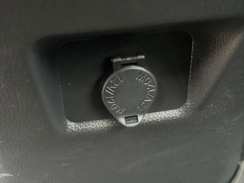 Certified 2022 Toyota RAV4 LE image 22