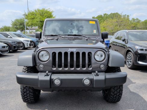 Used 2016 Jeep Wrangler Unlimited Rubicon w/ Connectivity Group image 5