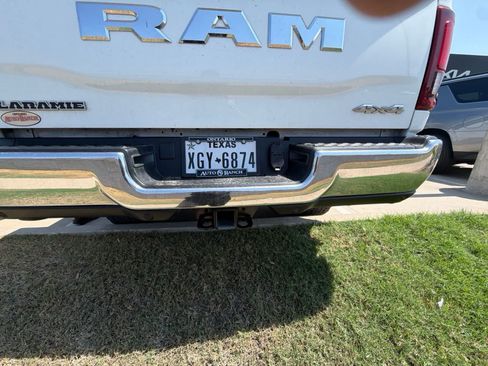 Used 2025 RAM 3500 Laramie AWD/4WD image 10