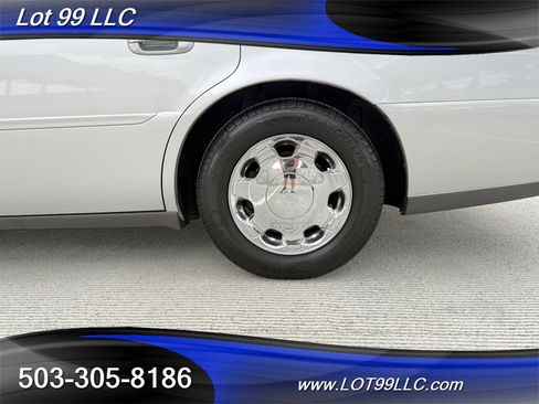 Used 2001 Cadillac De Ville DHS w/ Safety/Security Pkg FWD image 24