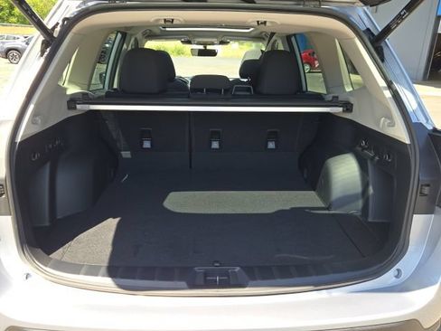 Used 2024 Subaru Forester Premium AWD/4WD image 18