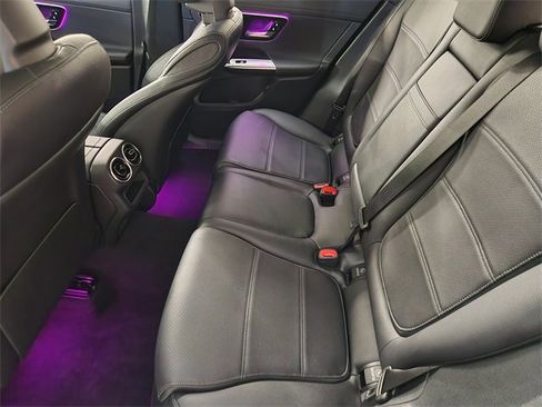 Used 2023 Mercedes-Benz GLC 300 GLC 300 image 29