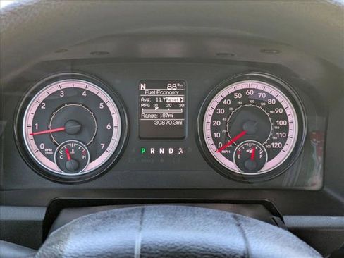 Used 2018 RAM 3500 Tradesman w/ Chrome Appearance Group image 10