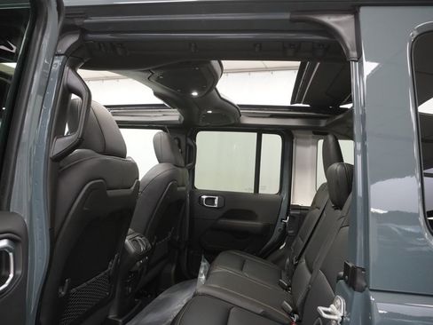 New 2026 Jeep Wrangler Unlimited Sahara AWD/4WD image 18