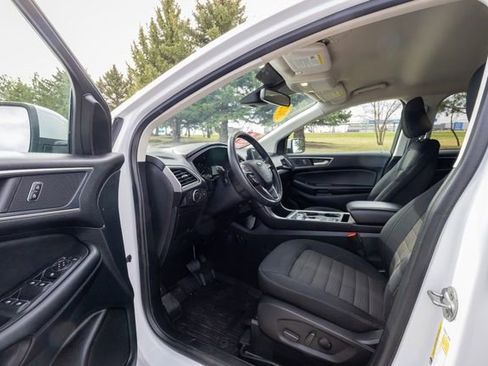 Used 2022 Ford Edge SEL w/ Cold Weather Package AWD/4WD image 10