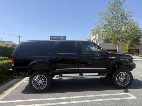 Used 2005 Ford Excursion Limited image 4