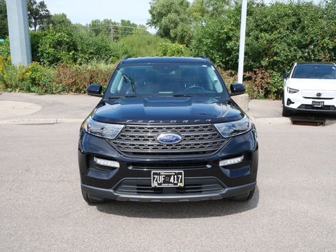 Used 2023 Ford Explorer XLT w/ Equipment Group 202A AWD/4WD image 2