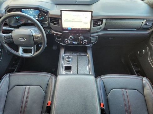 Used 2022 Ford Expedition Limited image 26