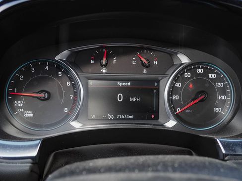 Used 2023 Chevrolet Traverse LT FWD image 10