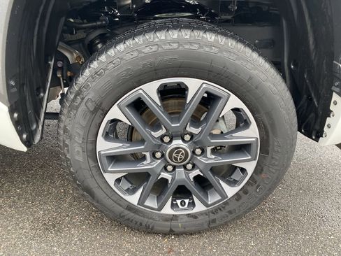 Used 2023 Toyota Tundra Limited w/ Power Package image 20