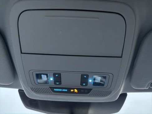 Certified 2021 Ford Explorer XLT w/ Equipment Group 202A image 40