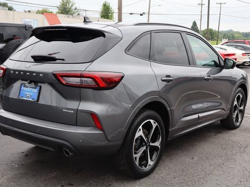 Used 2023 Ford Escape ST-Line Elite AWD/4WD image 7
