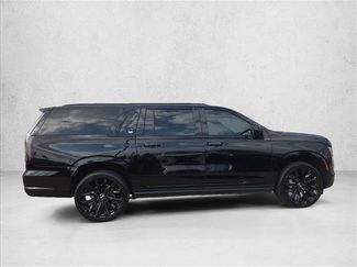 Used 2025 Cadillac Escalade ESV Sport Platinum w/ LPO, ONYX Package video 4