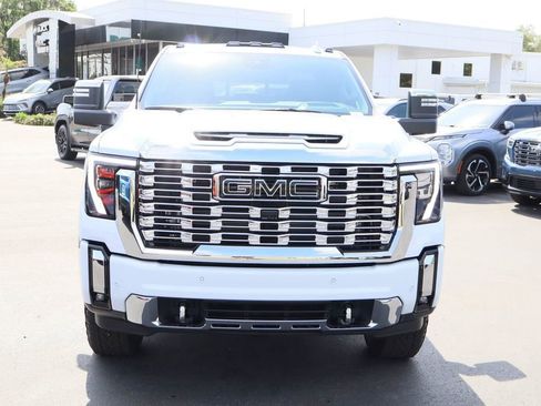 New 2026 GMC Sierra 2500 Denali w/ Denali Reserve Package AWD/4WD image 3