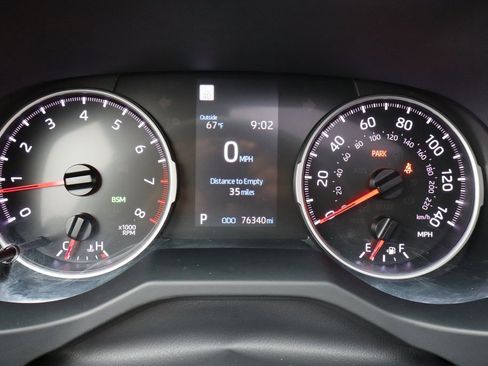 Used 2020 Toyota RAV4 XLE Premium image 39