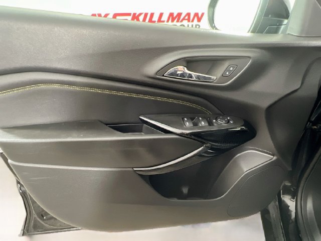 Used 2025 Chevrolet Trax LT FWD image 29