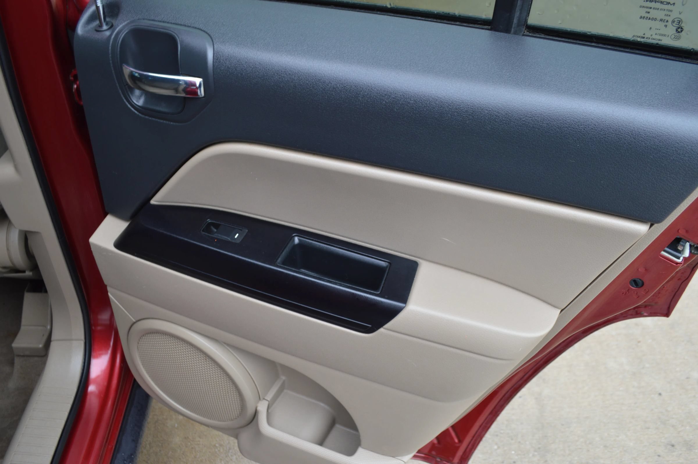 Used 2016 Jeep Patriot Latitude FWD image 24