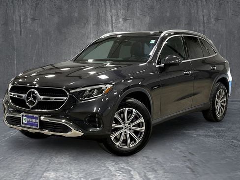 Used 2025 Mercedes-Benz GLC 300 4MATIC image 1
