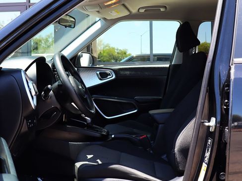 Used 2022 Kia Soul LX w/ Technology Package FWD image 37
