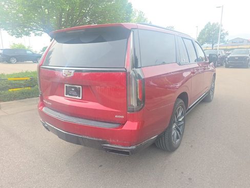 Used 2024 Cadillac Escalade ESV Sport Platinum AWD/4WD image 8