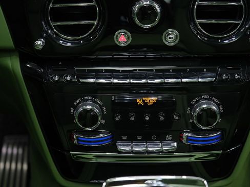 Used 2023 Rolls-Royce Phantom Sedan w/ The Phantom Package image 89