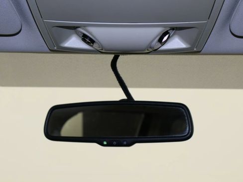 Used 2014 Chrysler Town & Country Touring image 24