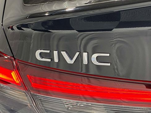 Used 2025 Honda Civic Sport image 9