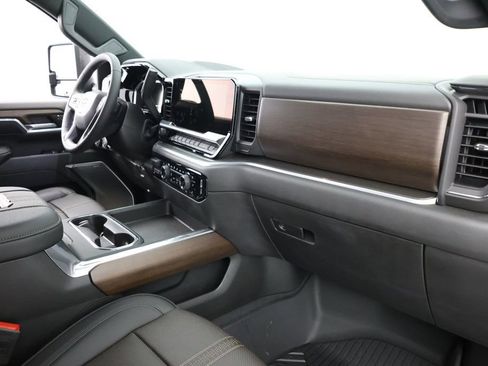 Used 2024 Chevrolet Silverado 2500 High Country w/ High Country Premium Package image 23