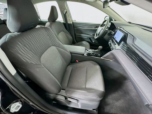 Used 2025 Toyota Camry LE image 28