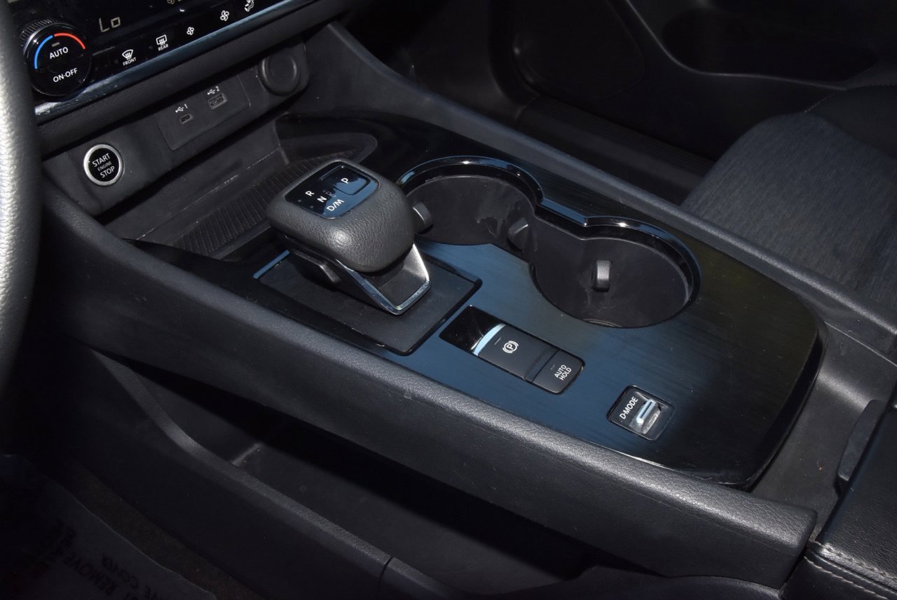 Used 2023 Nissan Rogue SV FWD image 30