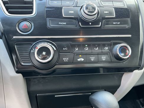 Used 2013 Honda Civic LX image 18